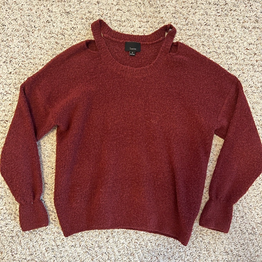 Lumiere Sweater - Shoulder Cut Out